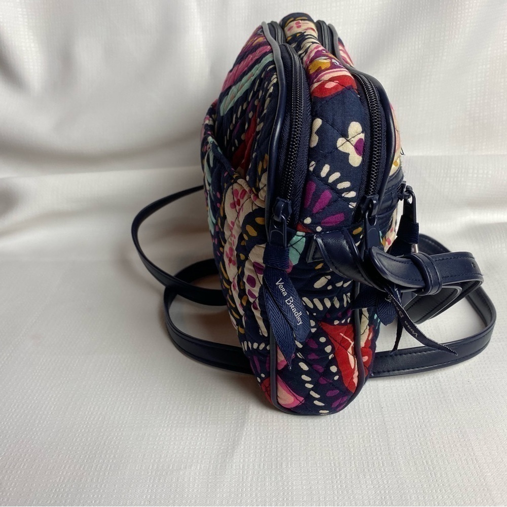 Beautiful Vera Bradley Painted Paisley Crossbody Purse and Matching Wallet - Picture 4 of 16